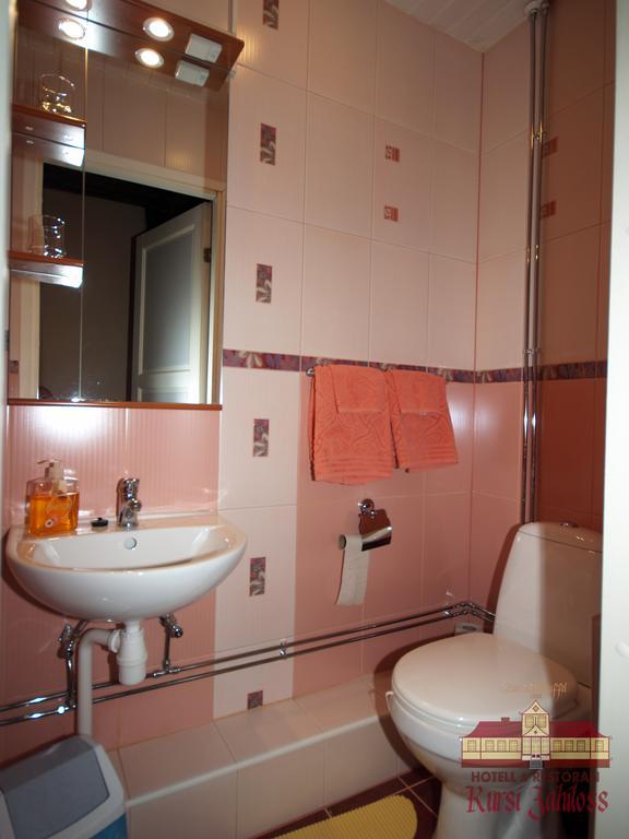 Kursi Hunting Manor Otel Puurmani Oda fotoğraf