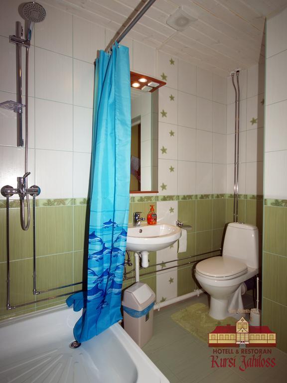 Kursi Hunting Manor Otel Puurmani Oda fotoğraf