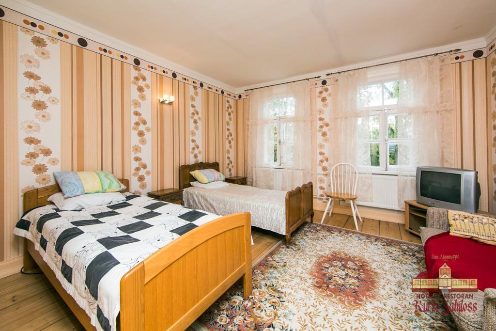 Kursi Hunting Manor Otel Puurmani Oda fotoğraf